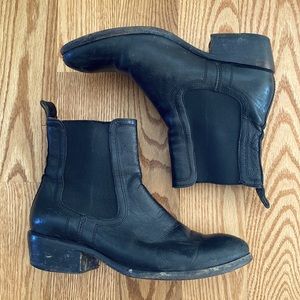 Frye ~ womens black chelsea boots sz 7